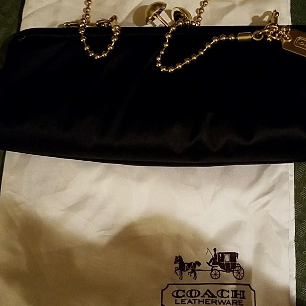 So classy Coach bag